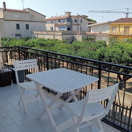 Casa Lulu Due Minuti Dal Mare Ardore Marina Exterior foto