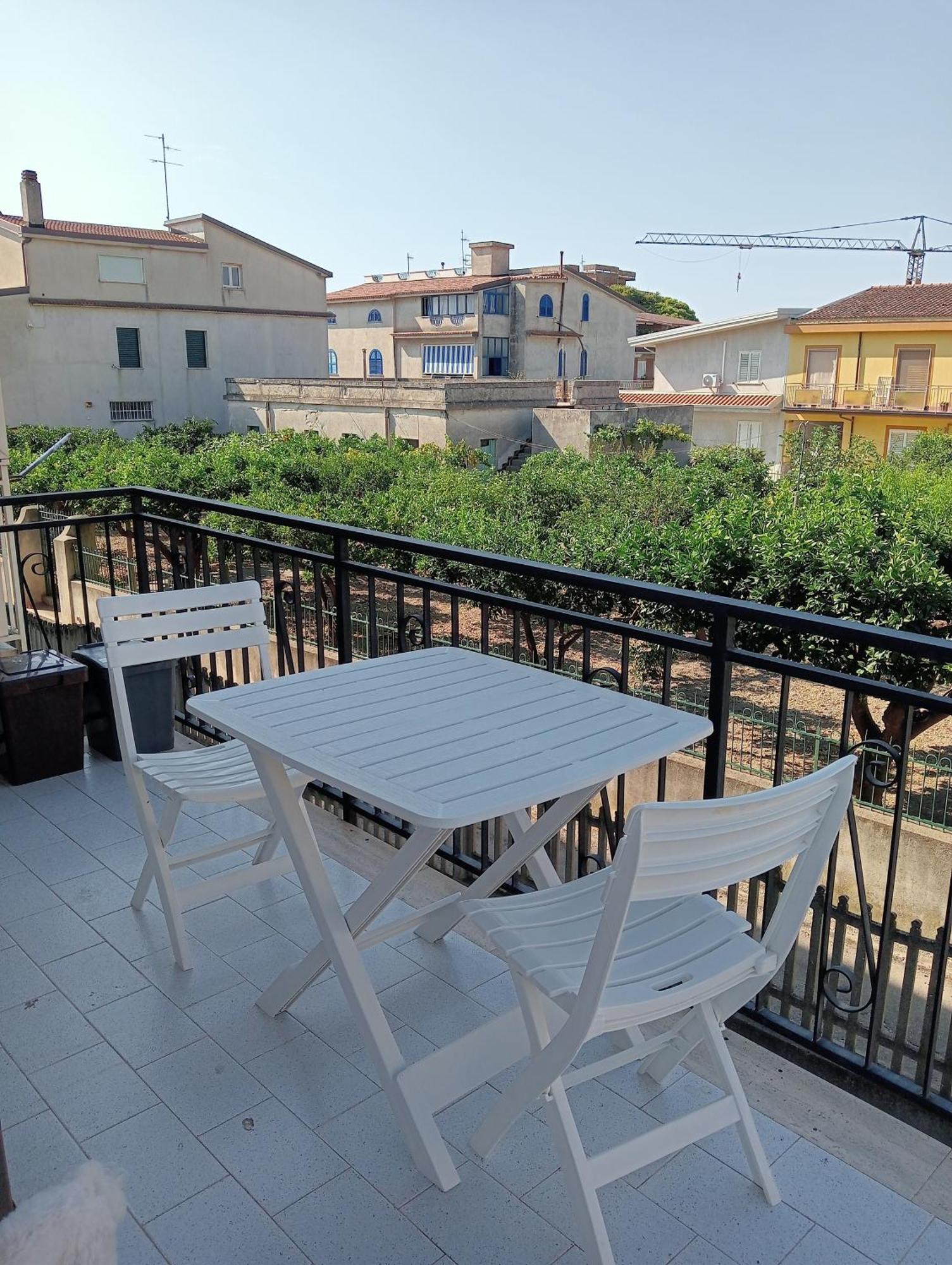 Casa Lulu Due Minuti Dal Mare Ardore Marina Exterior foto